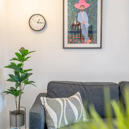Апартамент Tsarevets 2br Apt.+studio|n7even|free Str. Parking